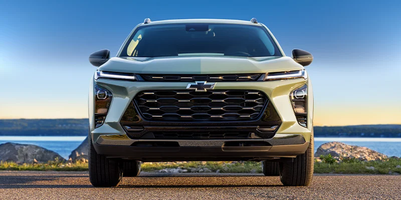 A front photo of a 2025 Chevrolet Trax parked outdoors near Clinton Township, MI