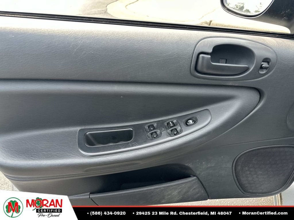 2004 Chrysler Sebring LX