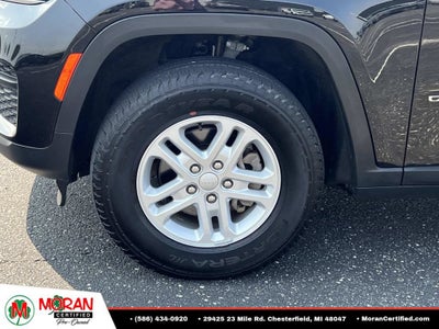 2023 Jeep Grand Cherokee Laredo 4x4