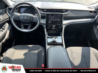 2023 Jeep Grand Cherokee Laredo 4x4