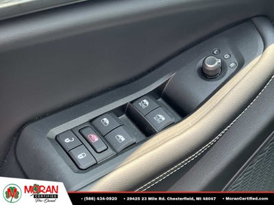 2023 Jeep Grand Cherokee Laredo 4x4