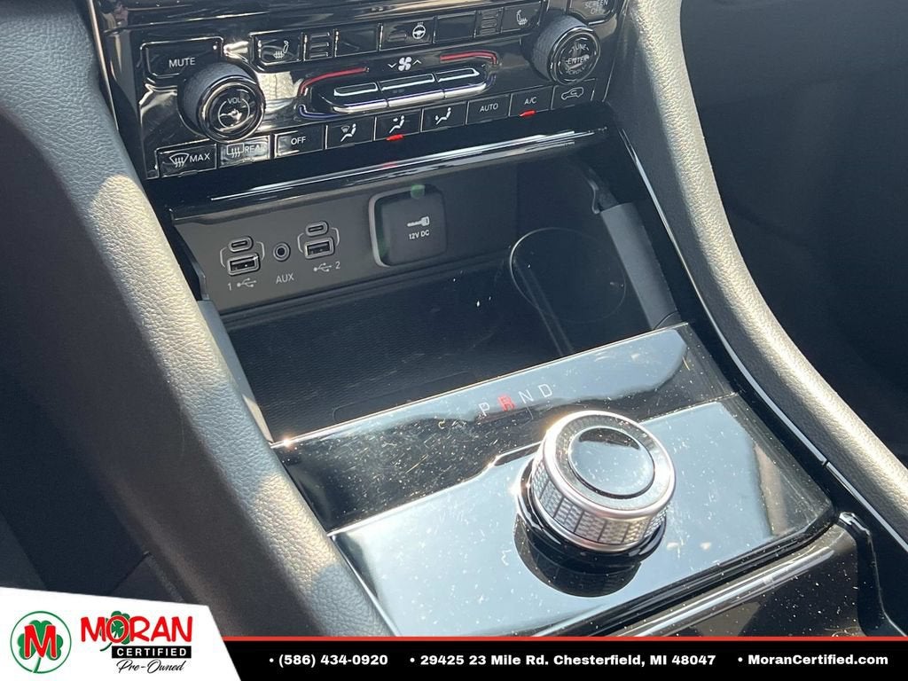 2023 Jeep Grand Cherokee Laredo 4x4
