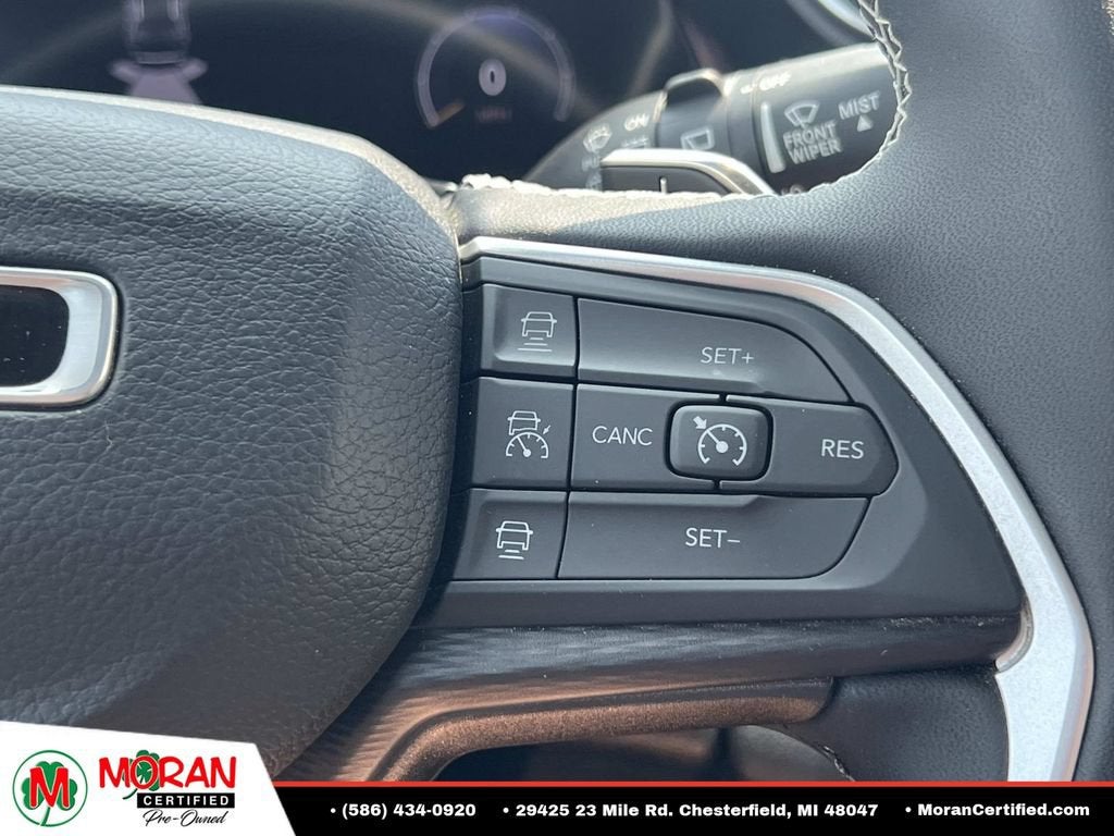 2023 Jeep Grand Cherokee Laredo 4x4