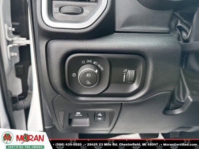 2022 RAM 1500 Big Horn Crew Cab 4x4 5'7" Box