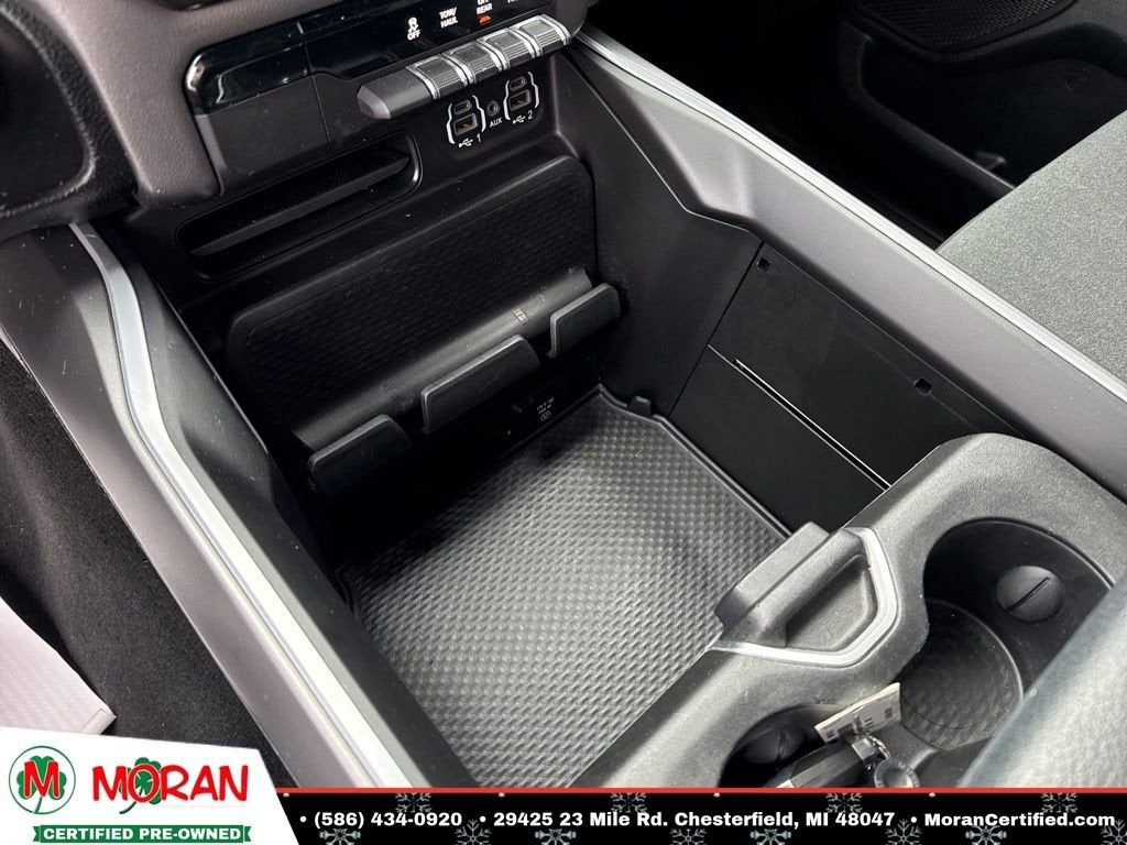 2022 RAM 1500 Big Horn Crew Cab 4x4 5'7" Box