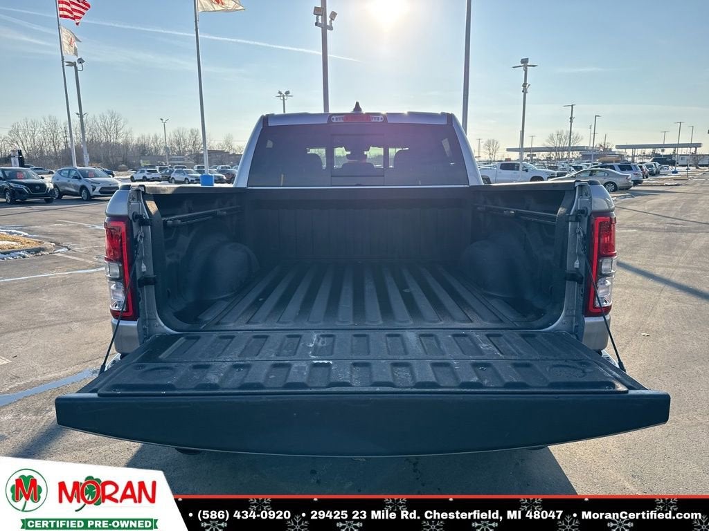 2020 RAM 1500 Big Horn Crew Cab 4x4 5'7" Box