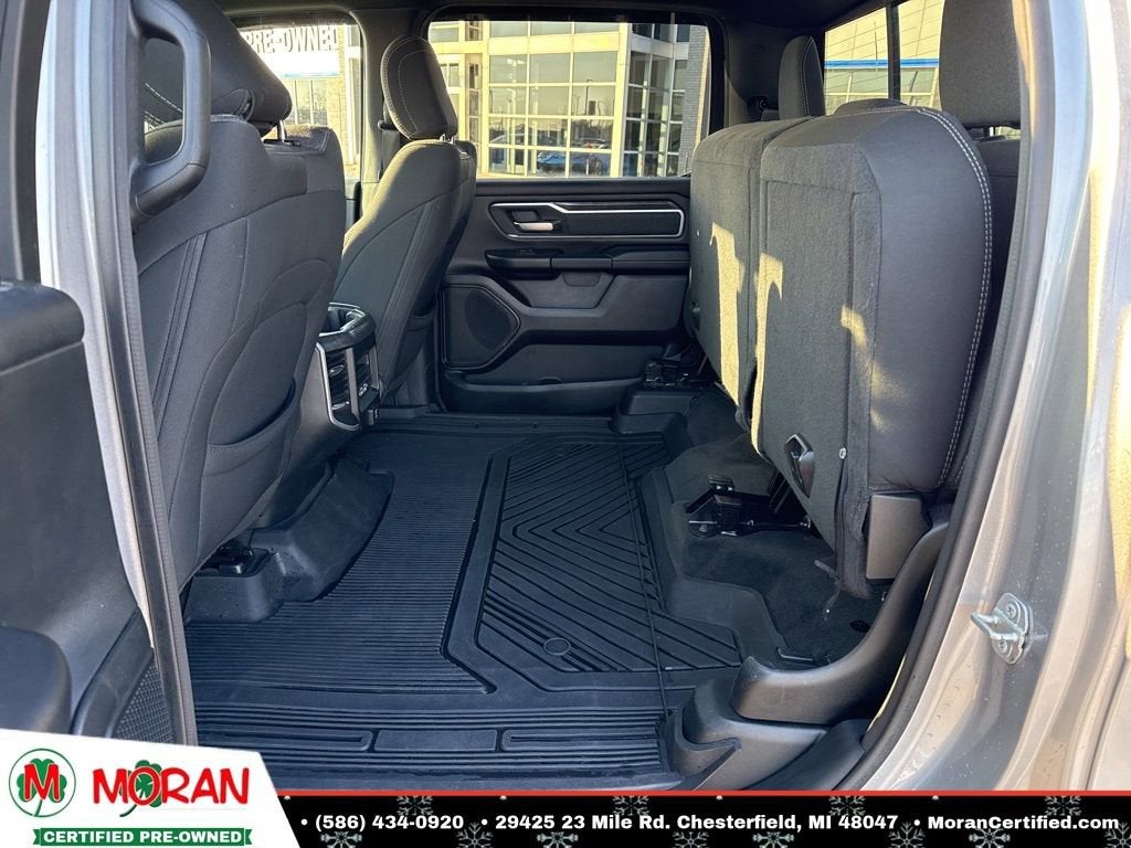 2020 RAM 1500 Big Horn Crew Cab 4x4 5'7" Box