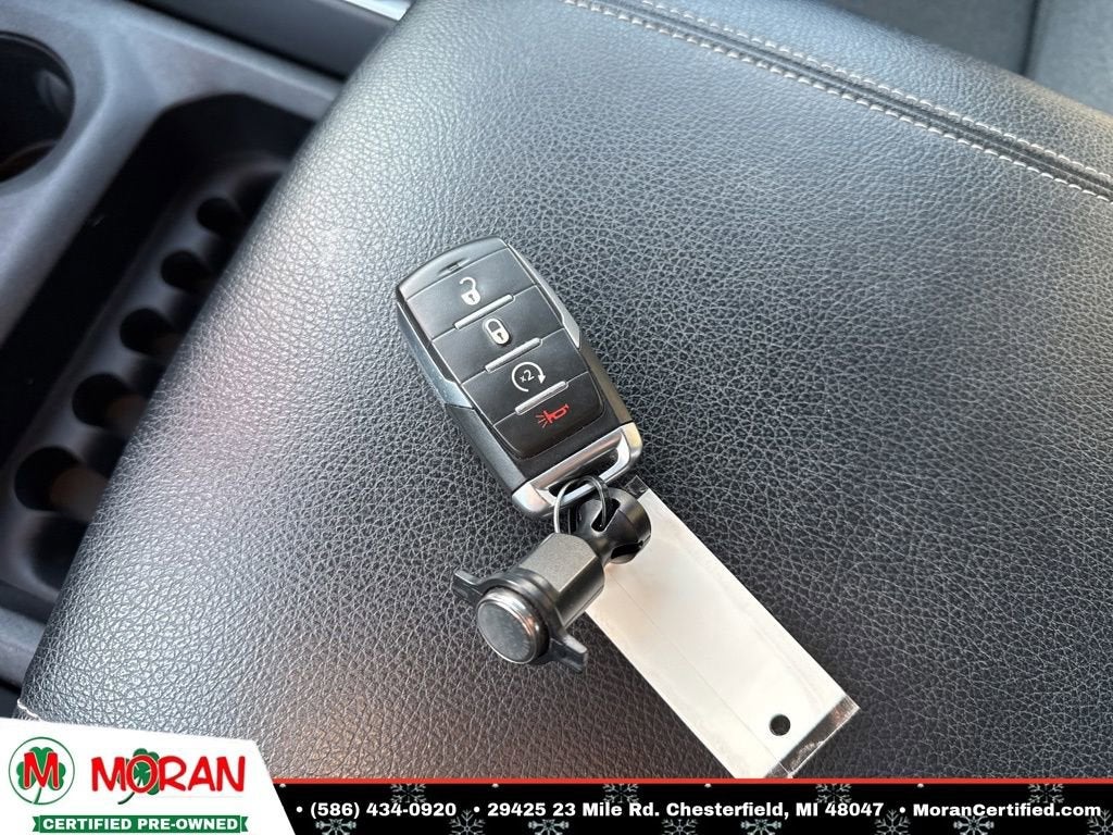 2020 RAM 1500 Big Horn Crew Cab 4x4 5'7" Box