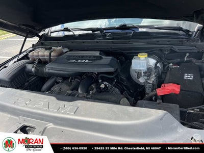 2020 RAM 1500 Laramie Crew Cab 4x4 5'7" Box