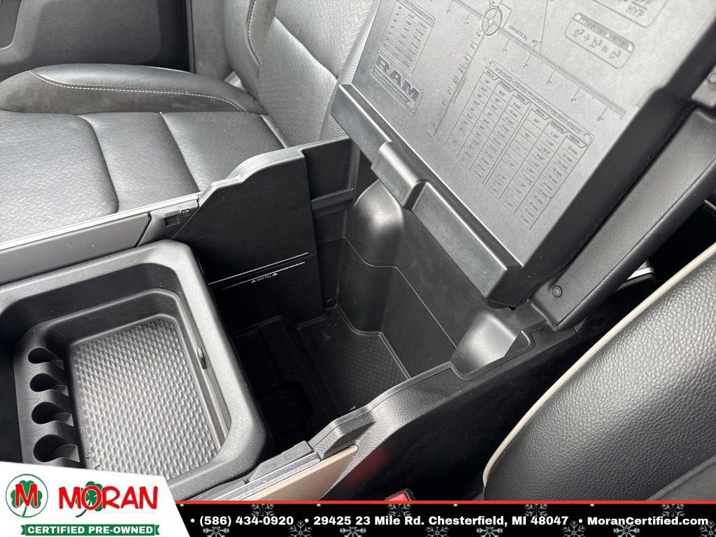 2022 RAM 1500 Laramie Crew Cab 4x4 5'7" Box