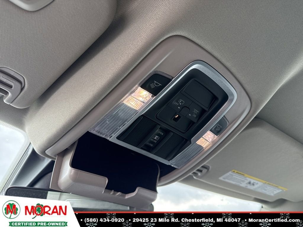 2022 RAM 1500 Laramie Crew Cab 4x4 5'7" Box