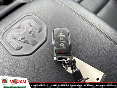 2022 RAM 1500 Laramie Crew Cab 4x4 5'7" Box