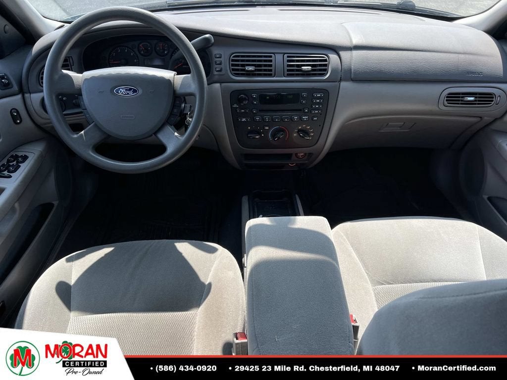 2005 Ford Taurus SE