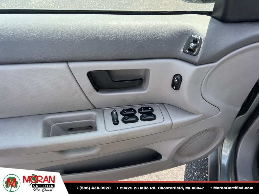 2005 Ford Taurus SE