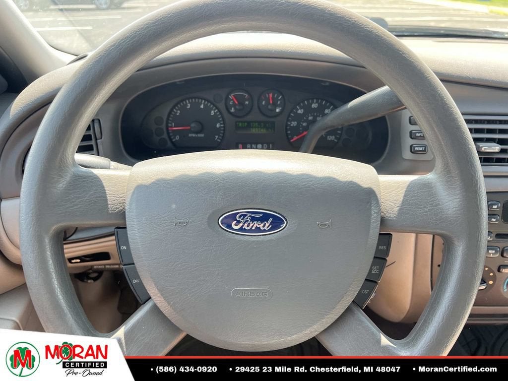 2005 Ford Taurus SE