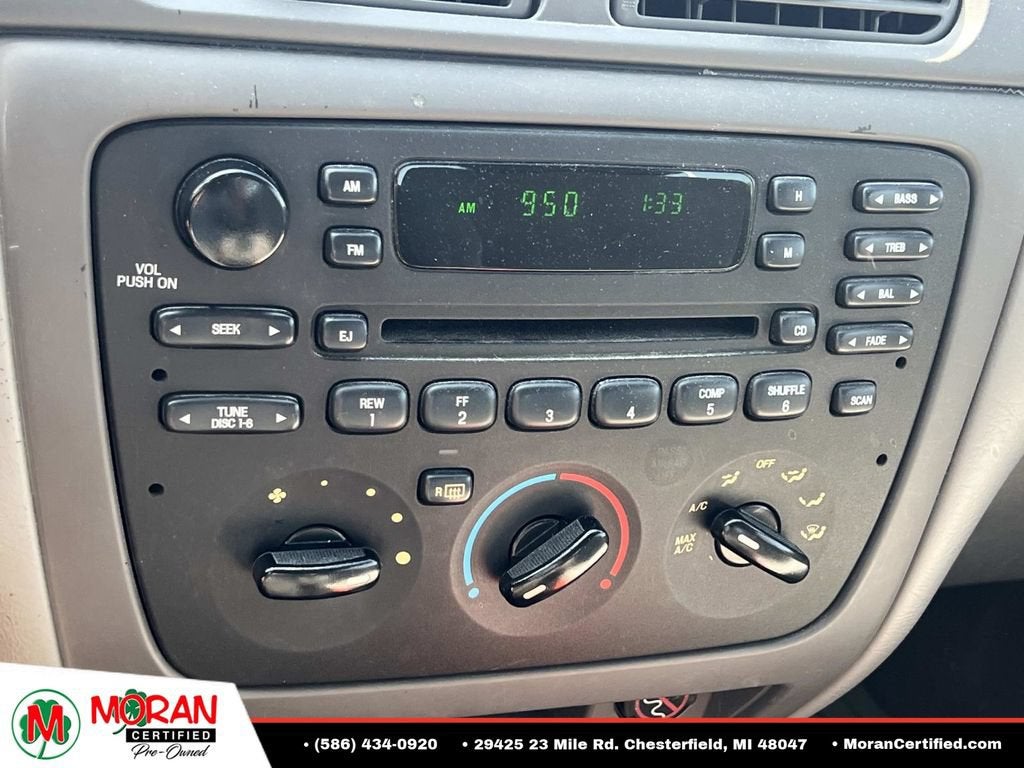 2005 Ford Taurus SE