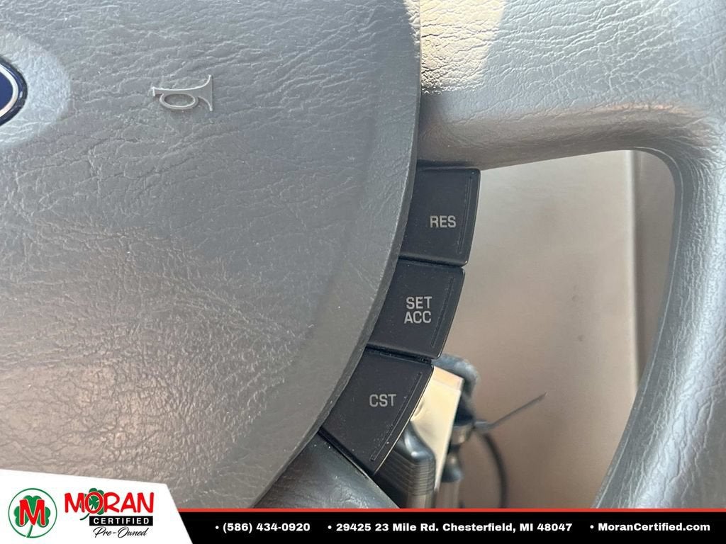 2005 Ford Taurus SE