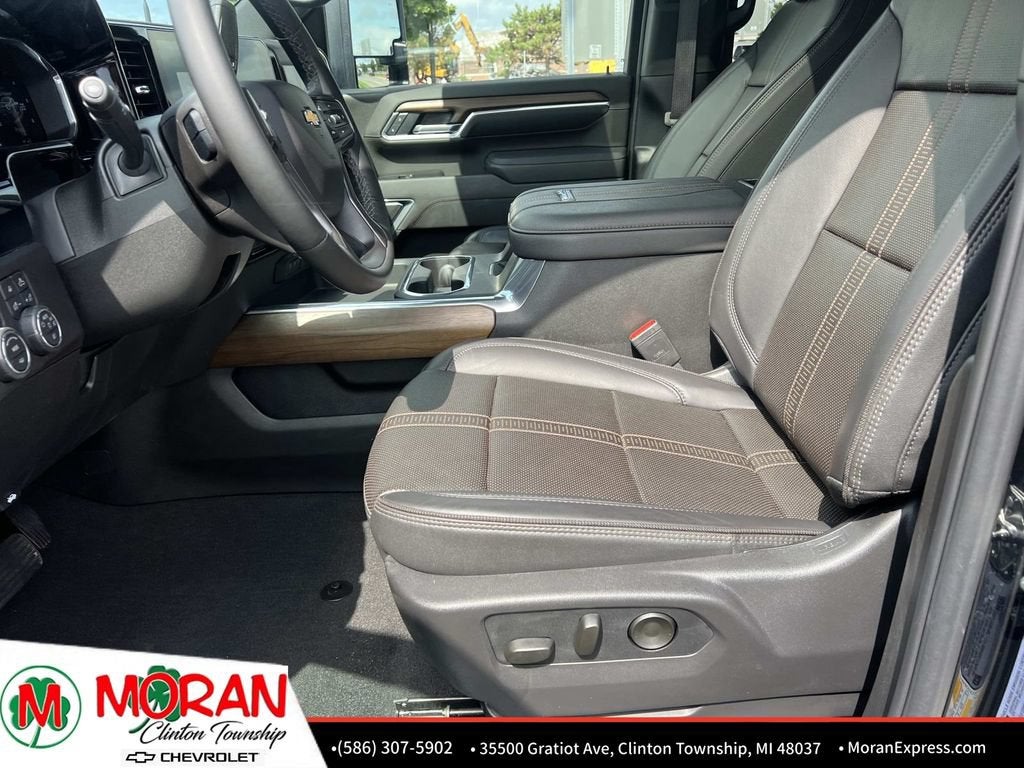 2026 Chevrolet Silverado 3500HD High Country - Photo 20