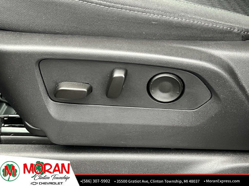 2025 Chevrolet Silverado 1500 LT - Photo 17