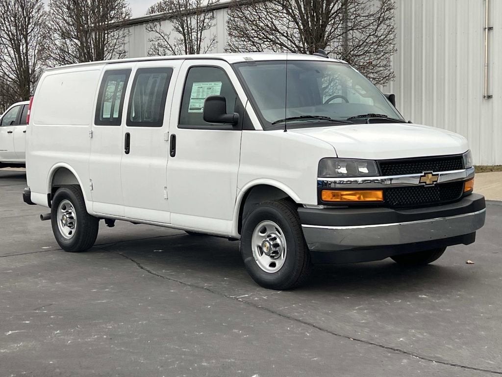 2025 Chevrolet Express Cargo 2500 WT