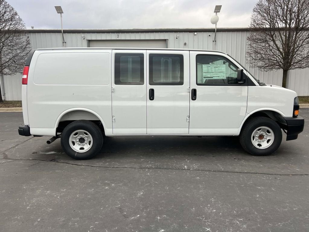 2025 Chevrolet Express Cargo 2500 WT
