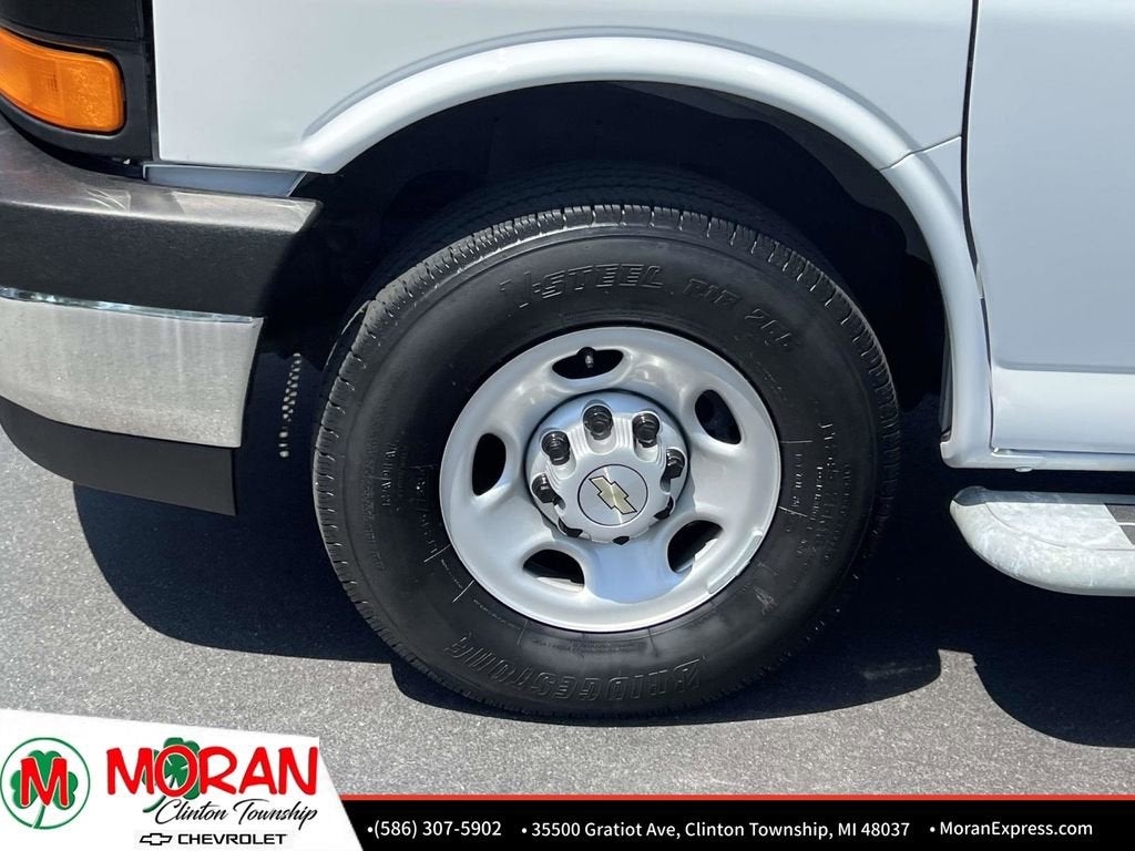 2024 Chevrolet Express Cargo Work Van - Photo 11