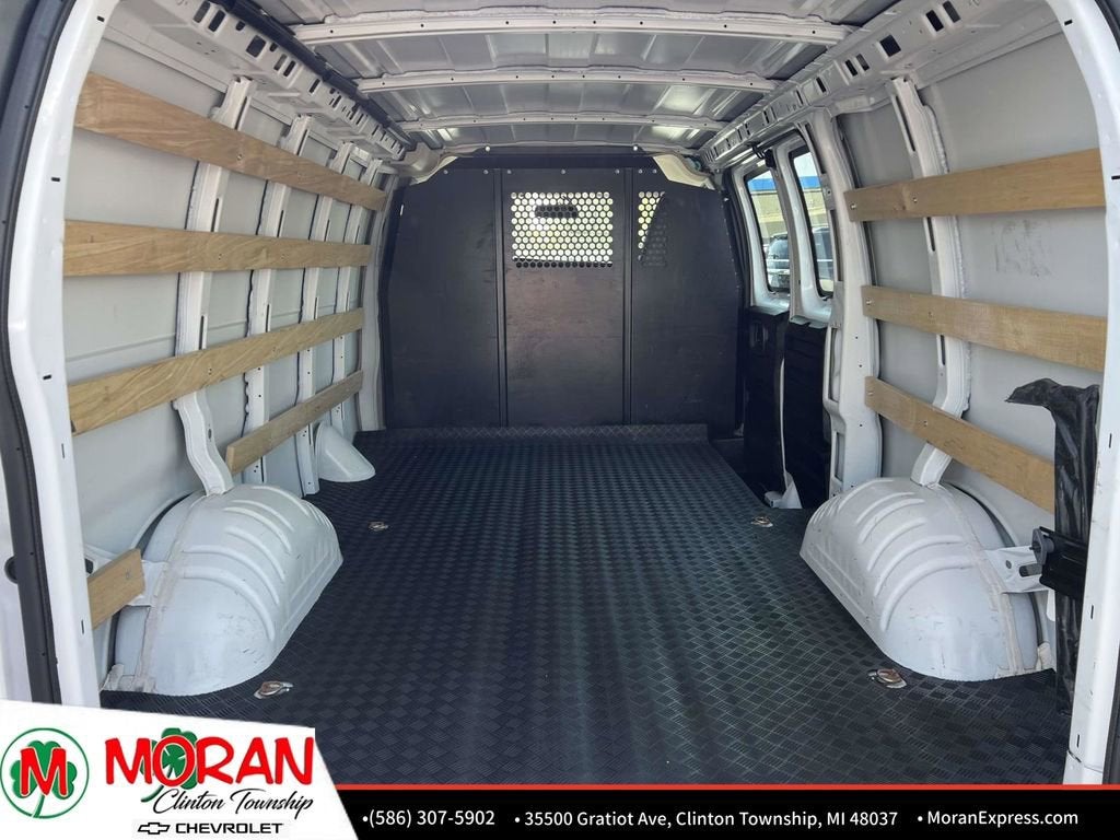 2024 Chevrolet Express Cargo Work Van - Photo 14