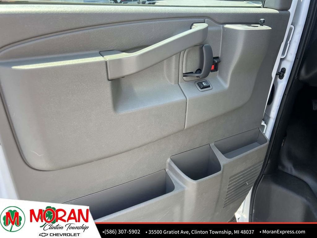 2024 Chevrolet Express Cargo Work Van - Photo 15