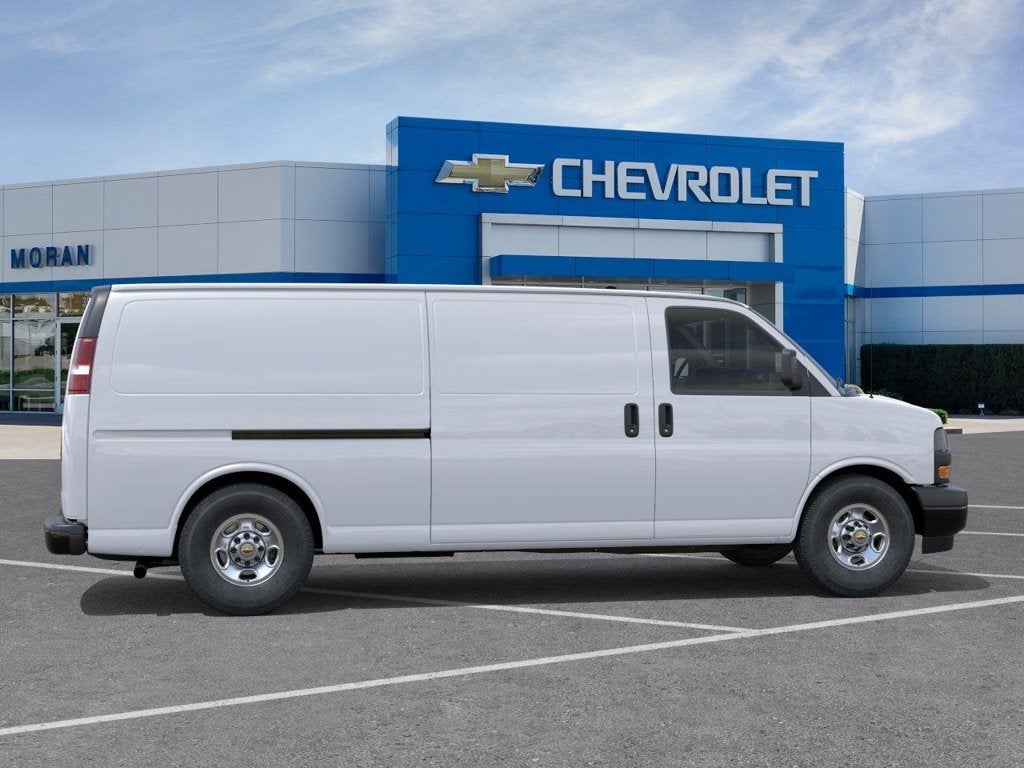 2026 Chevrolet Express Cargo WT