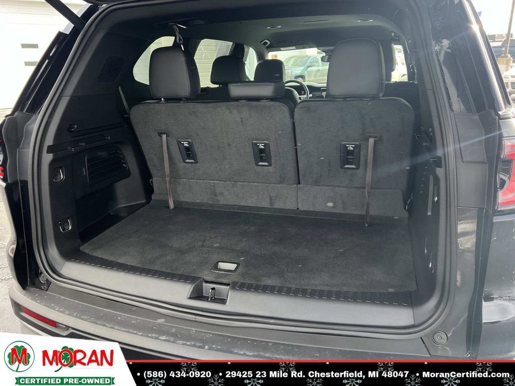 2024 GMC Acadia Elevation