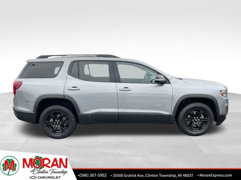 2023 GMC Acadia AT4
