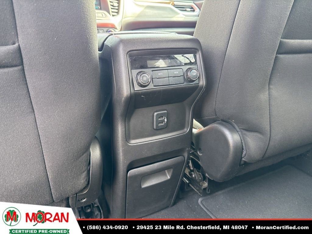 2017 GMC Acadia SLE