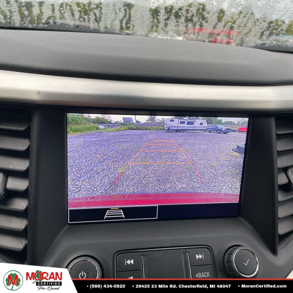 2022 GMC Acadia SLE