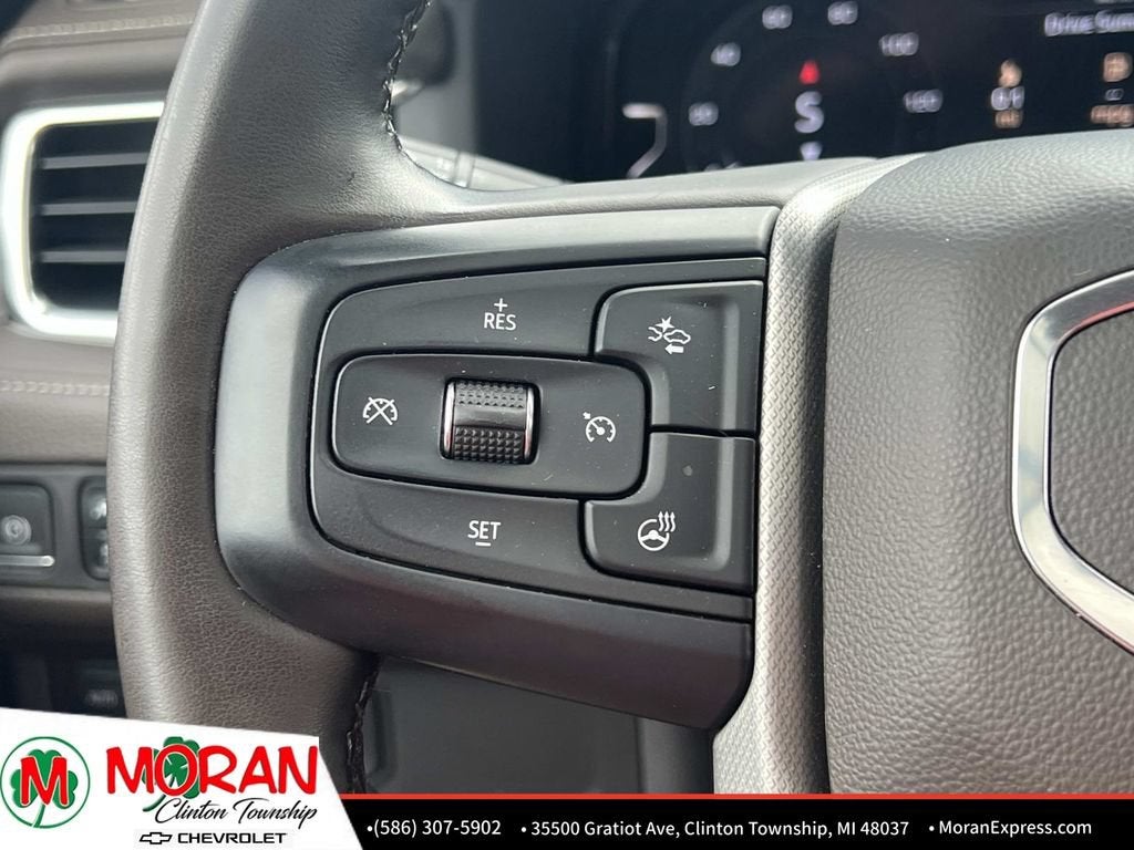 2023 GMC Yukon Denali - Photo 29