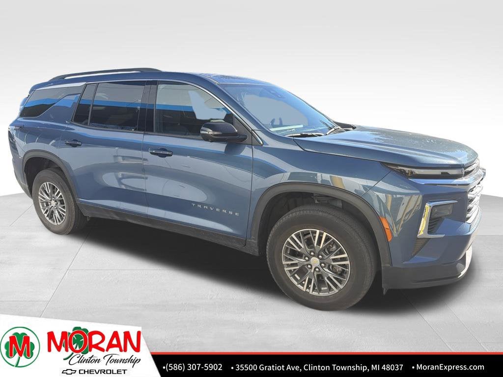 2024 Chevrolet Traverse LT