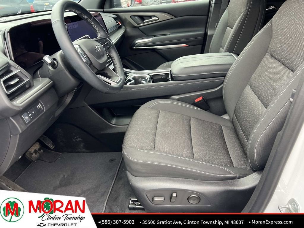 2024 Chevrolet Traverse LT