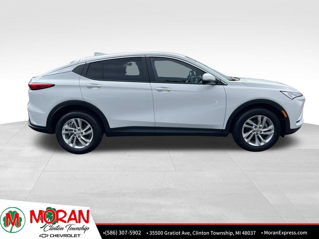 2023 Chevrolet Traverse 1LT - Photo 32