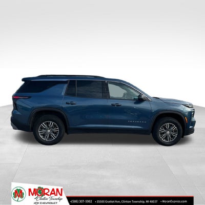2025 Chevrolet Traverse LT