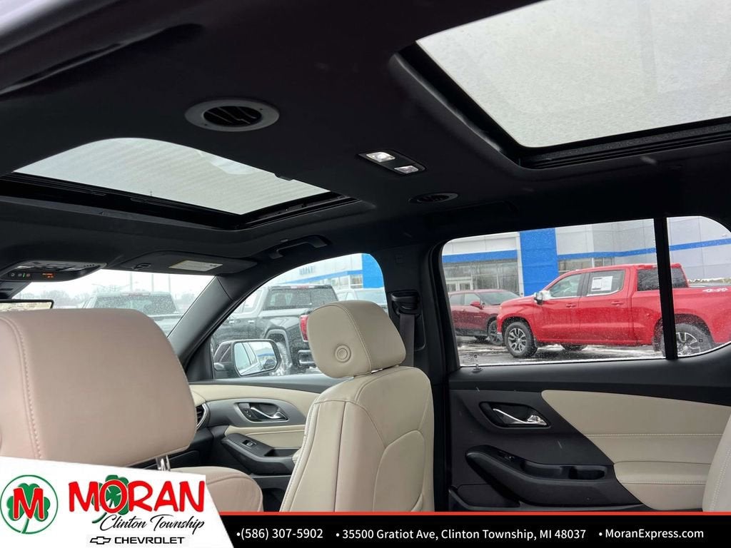 2022 Chevrolet Traverse LT Leather