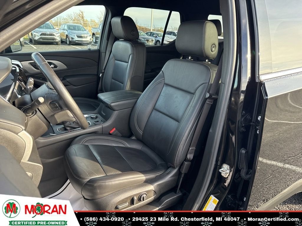 2022 Chevrolet Traverse LT Leather