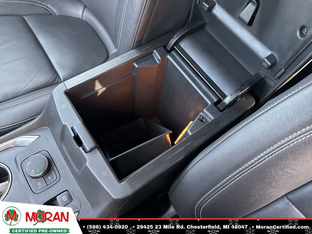 2022 Chevrolet Traverse LT Leather