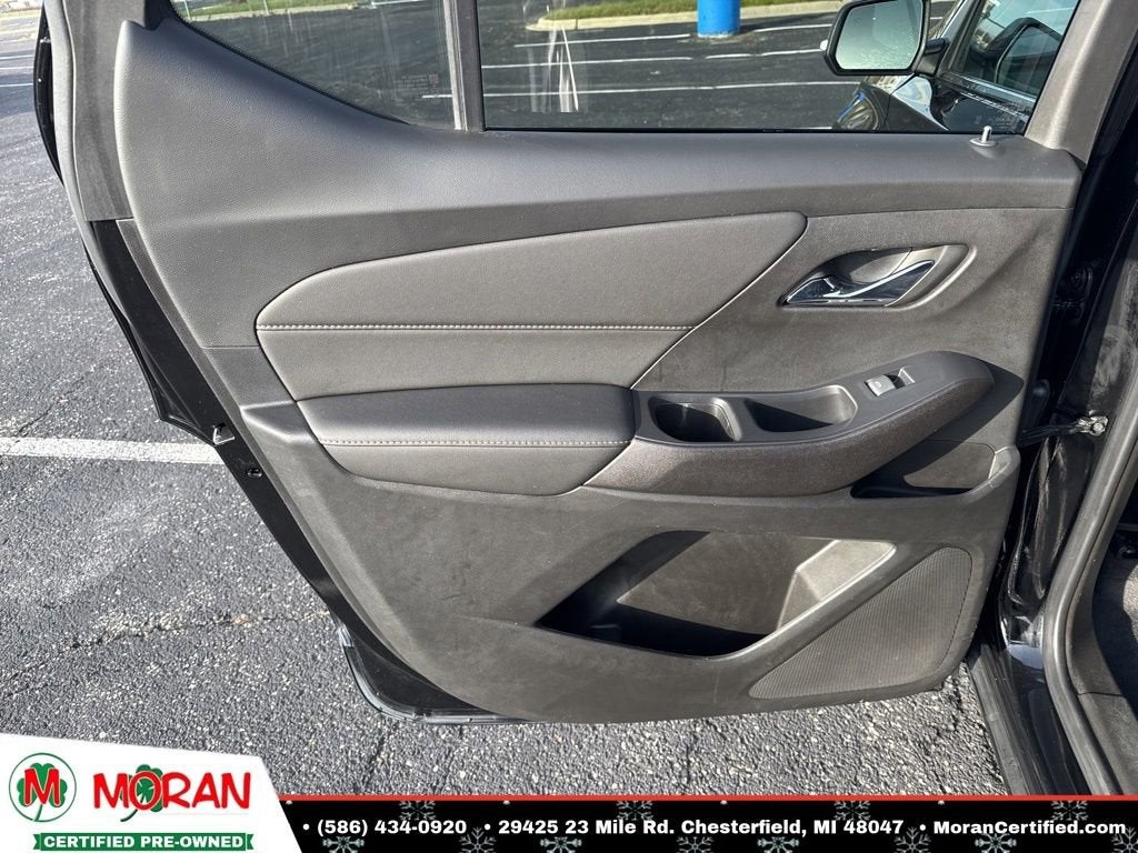 2022 Chevrolet Traverse LT Leather