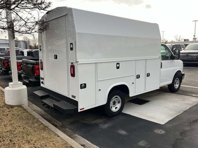 2025 Chevrolet Express Cutaway 3500 1WT