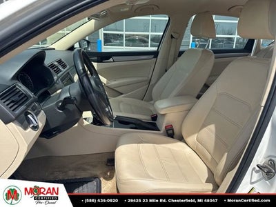 2014 Volkswagen Passat 1.8T Wolfsburg Edition