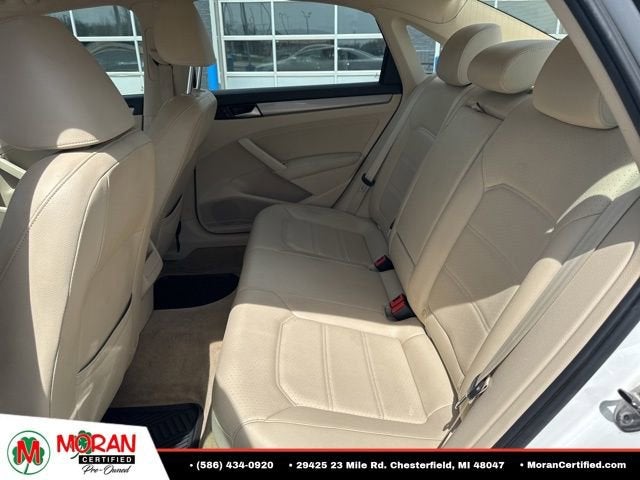 2014 Volkswagen Passat 1.8T Wolfsburg Edition