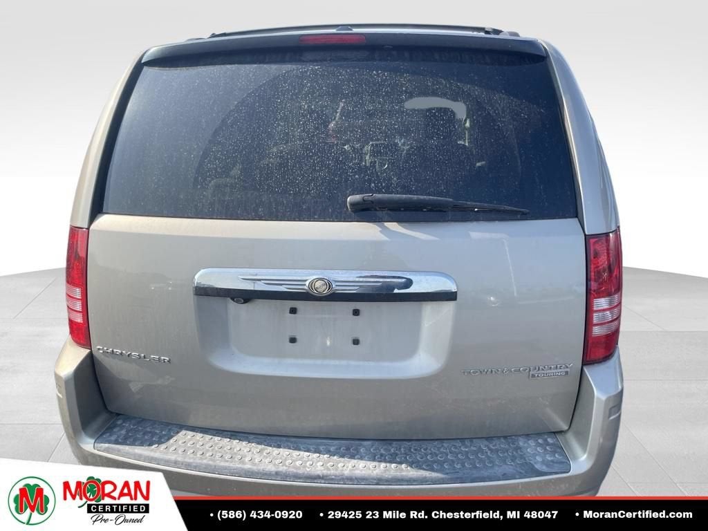 2009 Chrysler Town & Country Touring