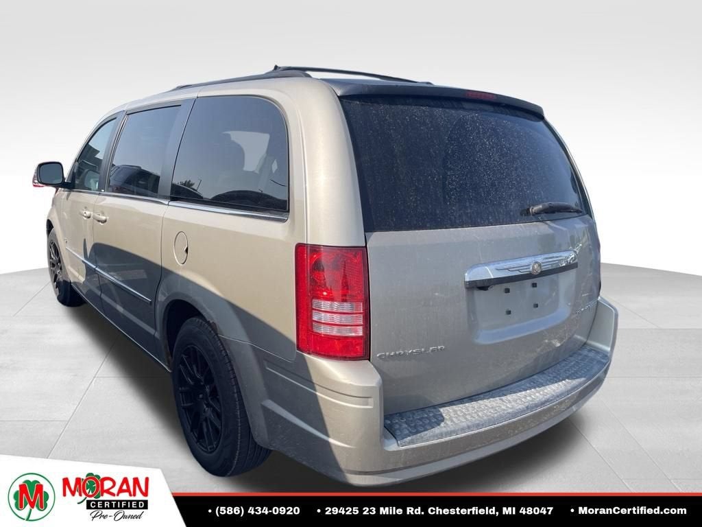 2009 Chrysler Town & Country Touring