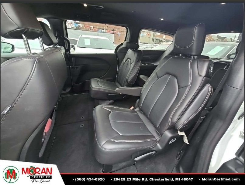 2026 Chrysler Pacifica Select