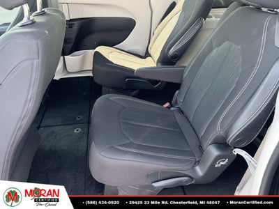 2020 Chrysler Voyager LX