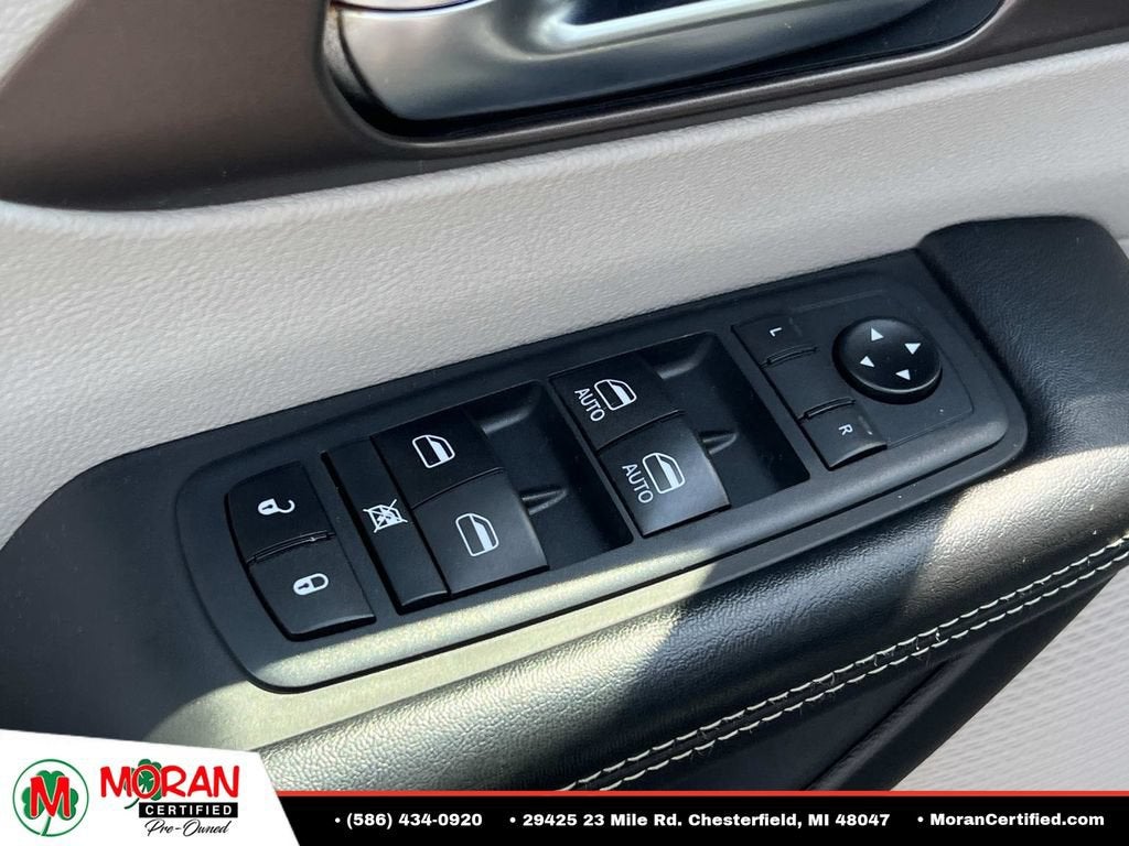 2020 Chrysler Voyager LX